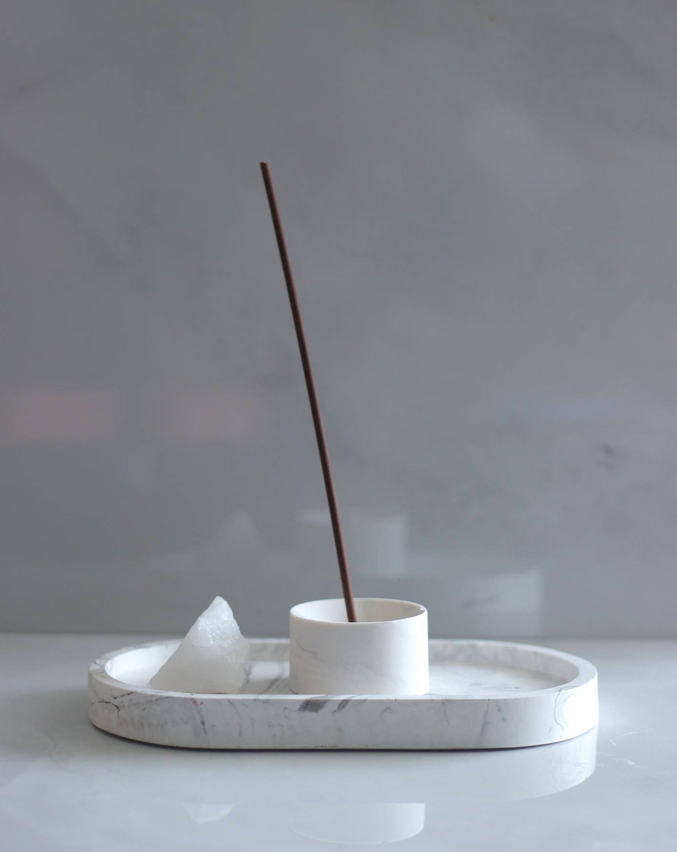 Porte-encens blanc marbré