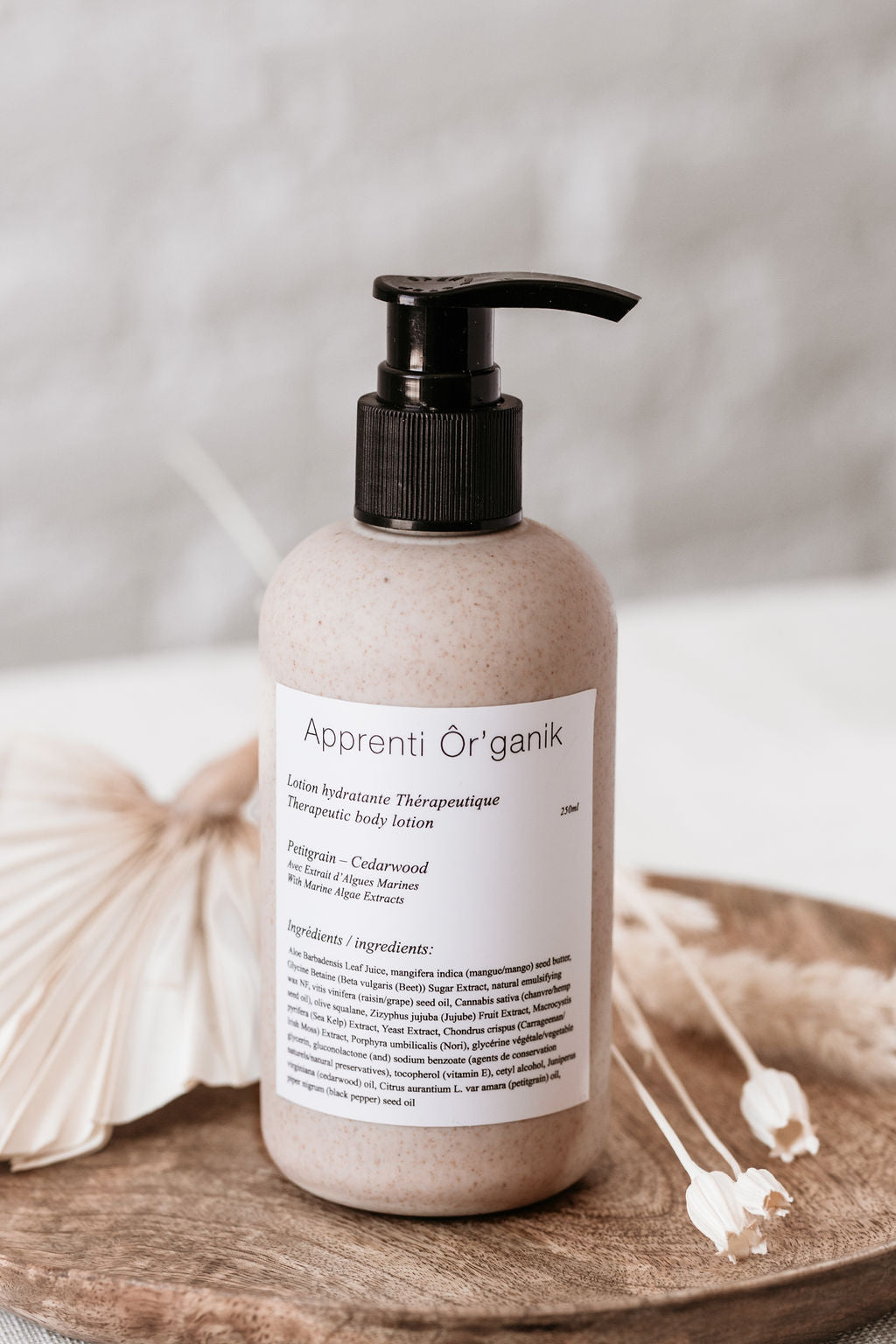 Lotion corporelle hydratante-Petitgrain italien et bois de cèdre