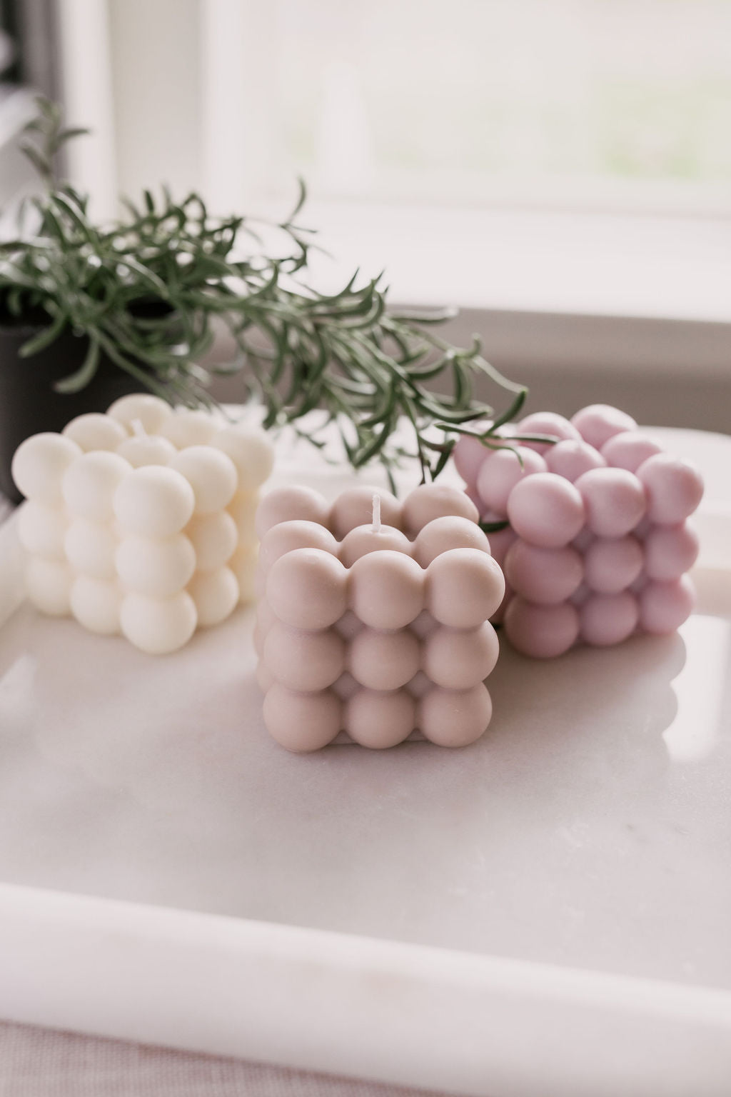 Large bubble candle with lavender and coconut scent