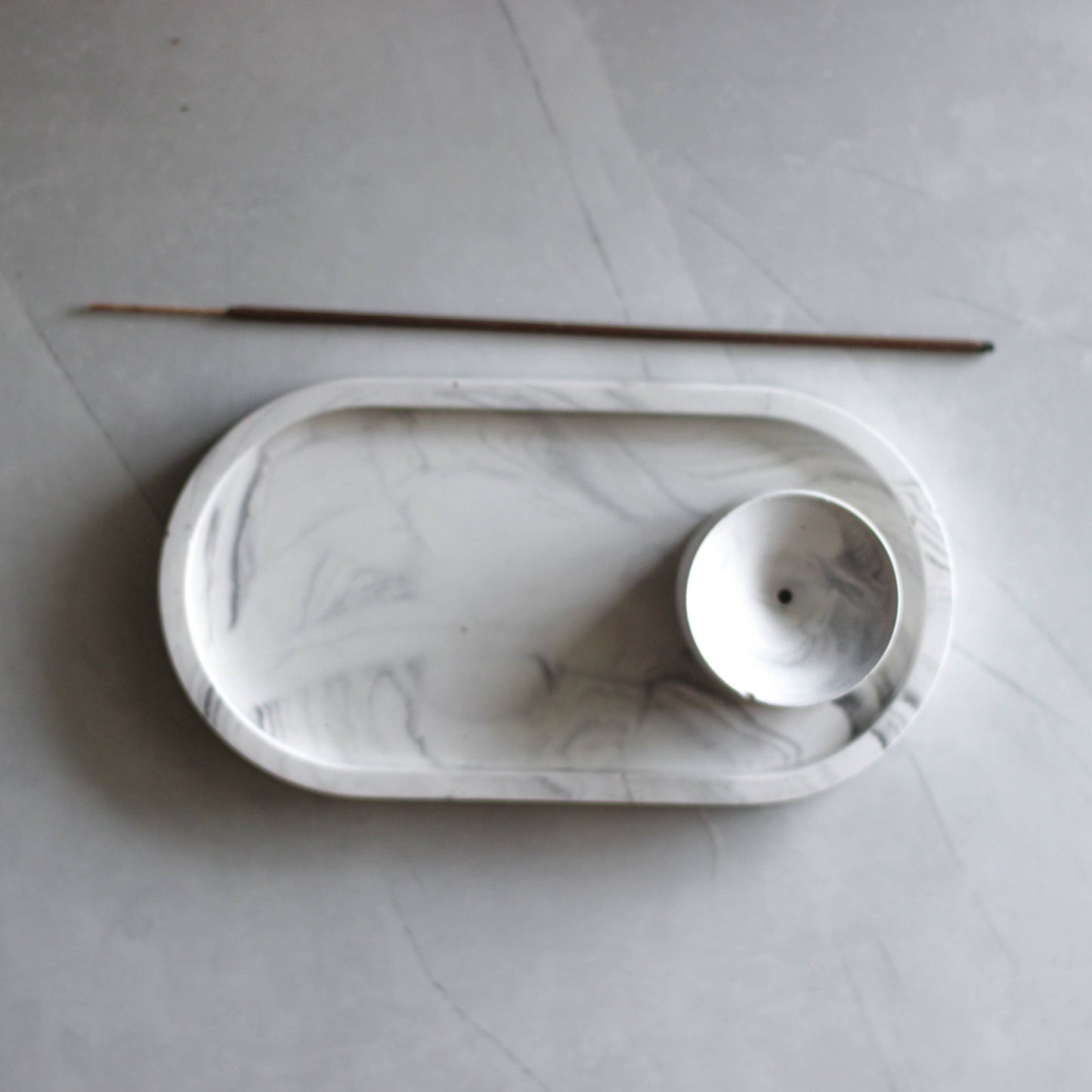 Porte-encens blanc marbré