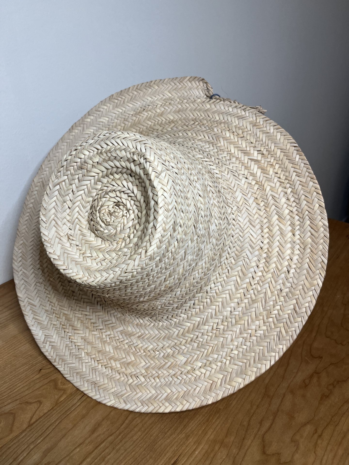 chapeau en feuille de palmier