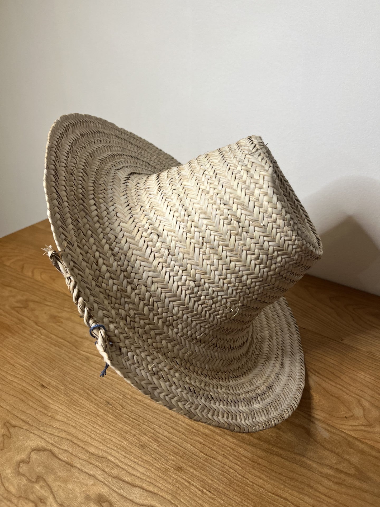 chapeau en feuille de palmier