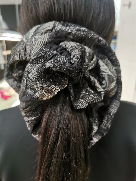 Marc Alexandrin-Avi Gray oversized scrunchie