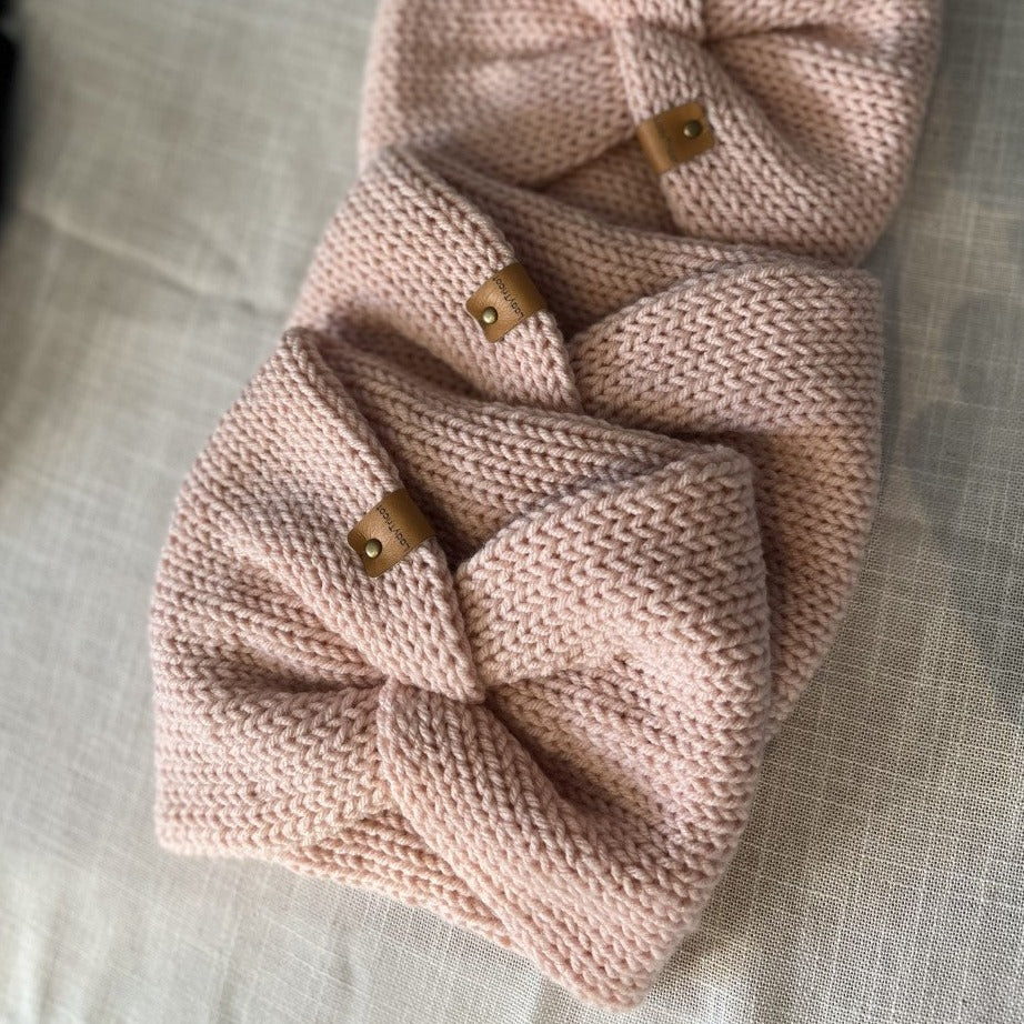 bandeau tricoté rose